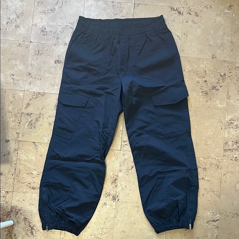 Old Navy Women’s Black Cargo Pants